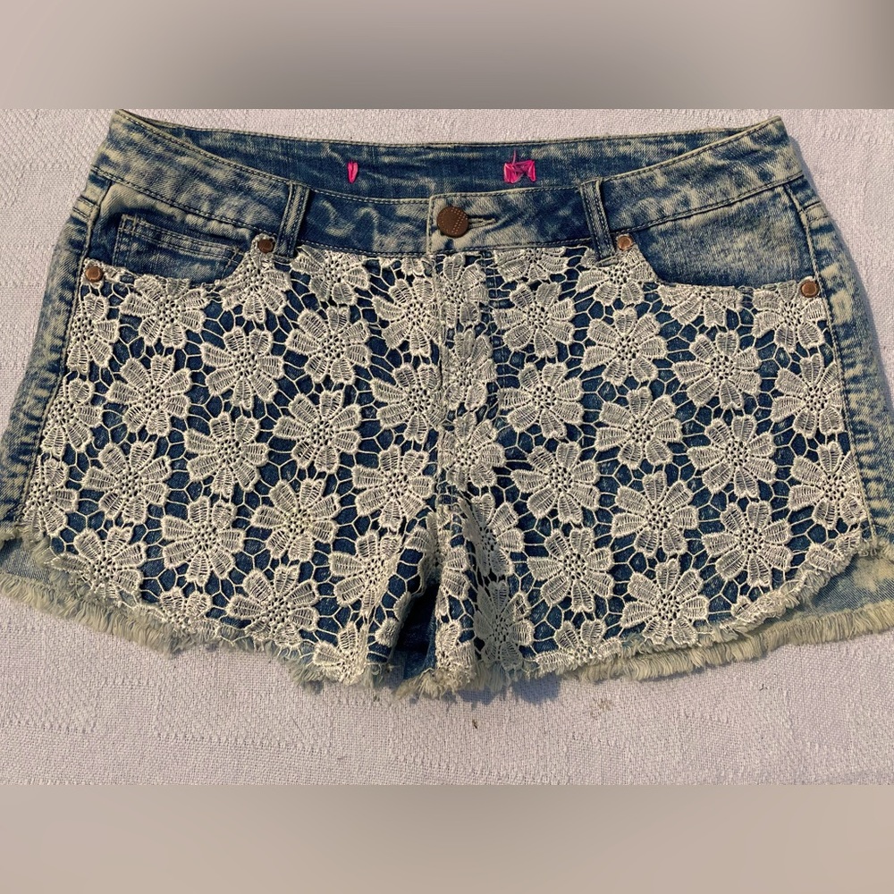 Floral Daisy Jean Shorts